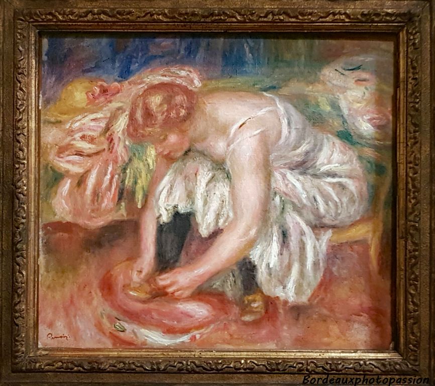 Femme laçant sa chaussure Pierre-Auguste Renoir